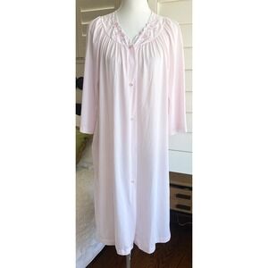 Shadowline Pink V-Neck‎ Button Up Floral Applique 3/4 Sleeve Robe Housecoat Sz M